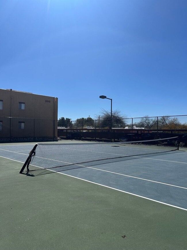 Building Photo - Casa Club Condominiums / Gorgeous 1 Bedroom Available!