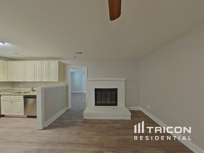 Building Photo - 8717 Timbercrest Cir