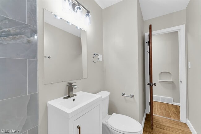 Building Photo - 21440 Fuller Ave