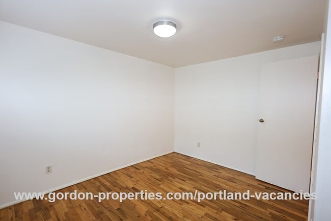 Building Photo - SE Tenino St - Brentwood-Darlington ranch-style 3 bedroom home