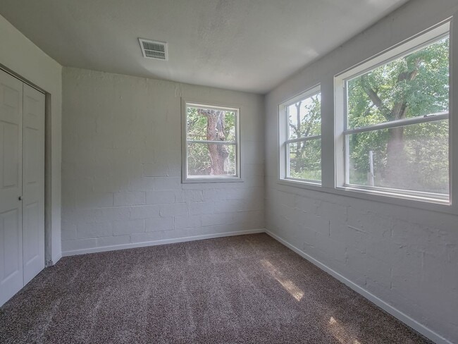 Building Photo - Newly Remodeled FOUR bedroom home in Spencer! FOR RENT!