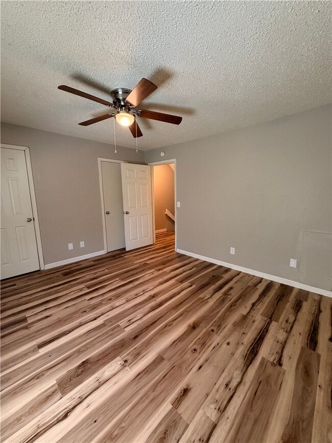 Building Photo - 506 N Betty Jo Dr