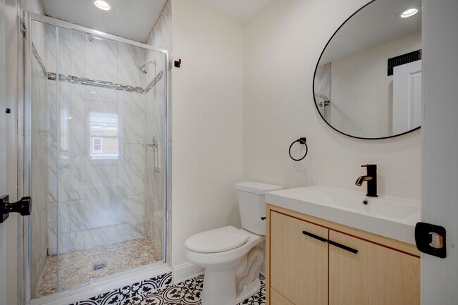 Building Photo - Newly Renovated 6 Bedrooms / 4 Bathrooms at Norris St