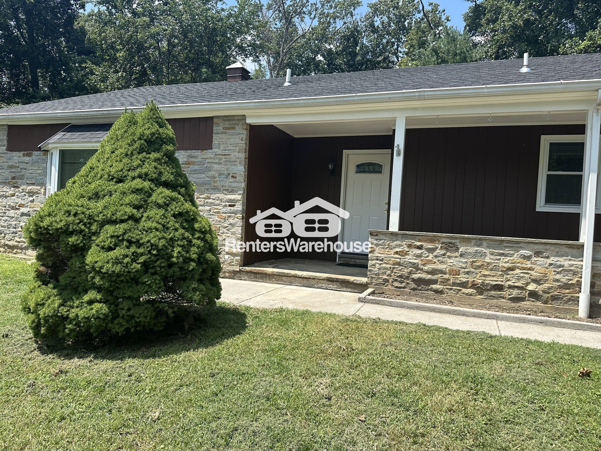 Building Photo - 17825 Falls Rd