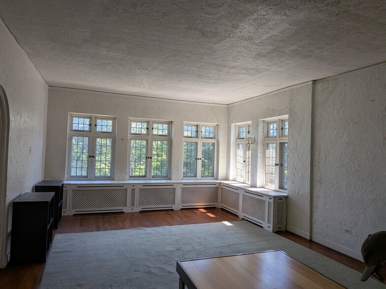Building Photo - 4303 Andover Ter