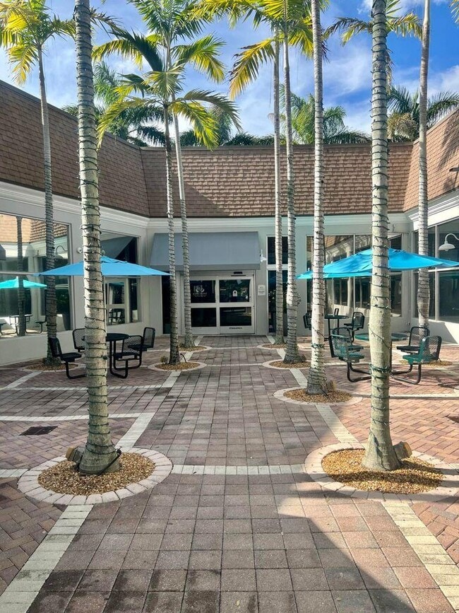 Building Photo - 347 Flanders Dr