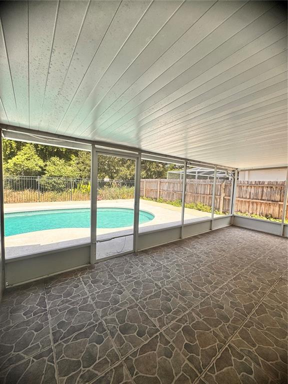 Building Photo - 2070 Sarah Louise Dr