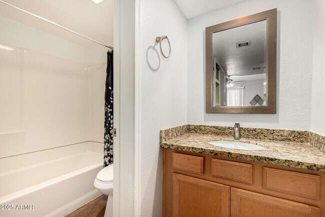 Building Photo - 10410 N Cave Creek Rd