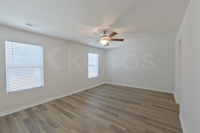 Building Photo - 113 Overstreet Way