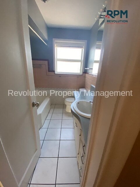 Building Photo - "Charming 2-Bed, 2-Bath Retreat in Ogden –...