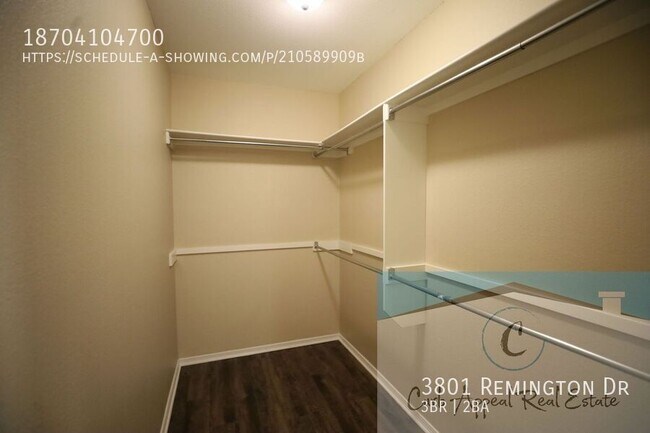 Building Photo - 3801 Remington Dr