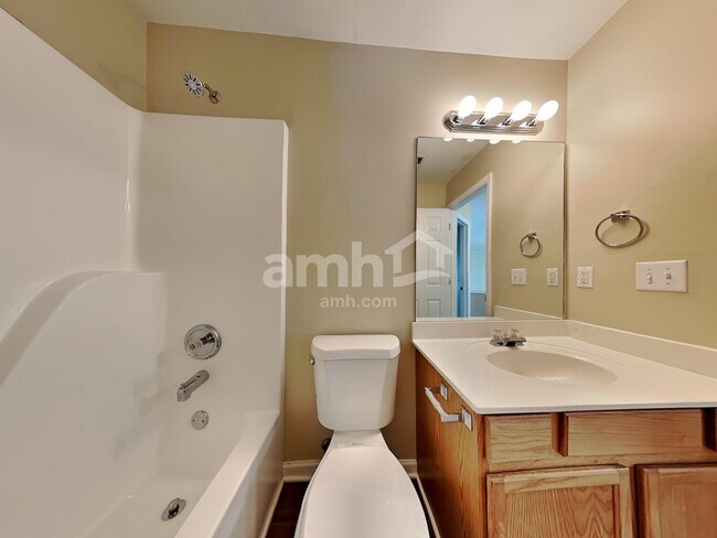 Building Photo - 1536 Cardinal Ln