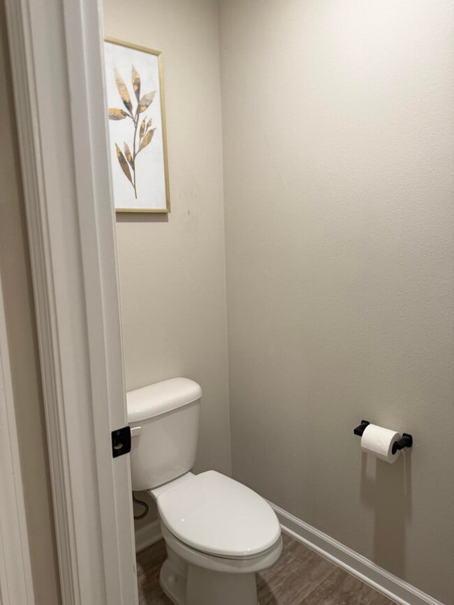 Building Photo - 351 Merlin Ct