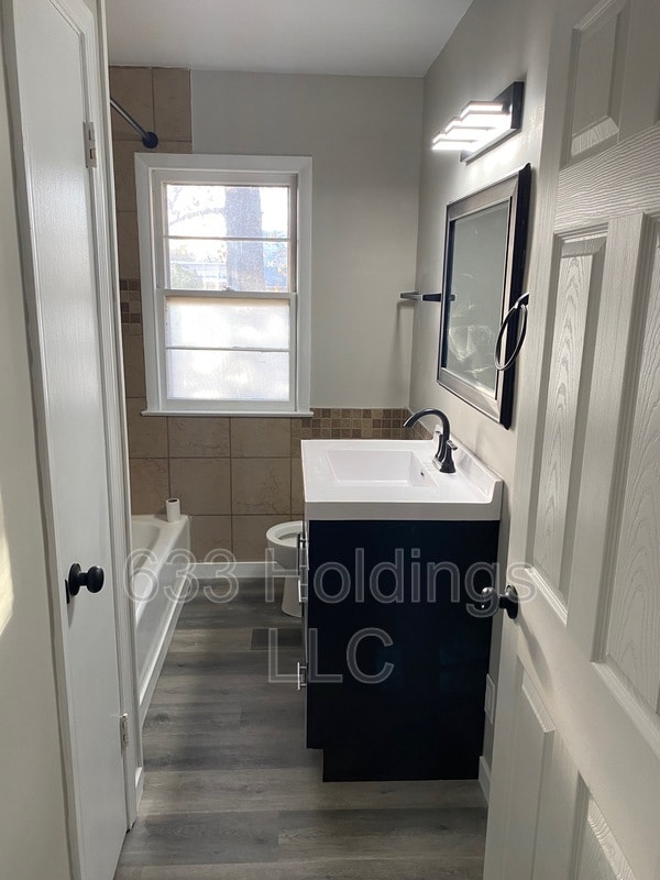 Building Photo - 3807 N Faber Ave