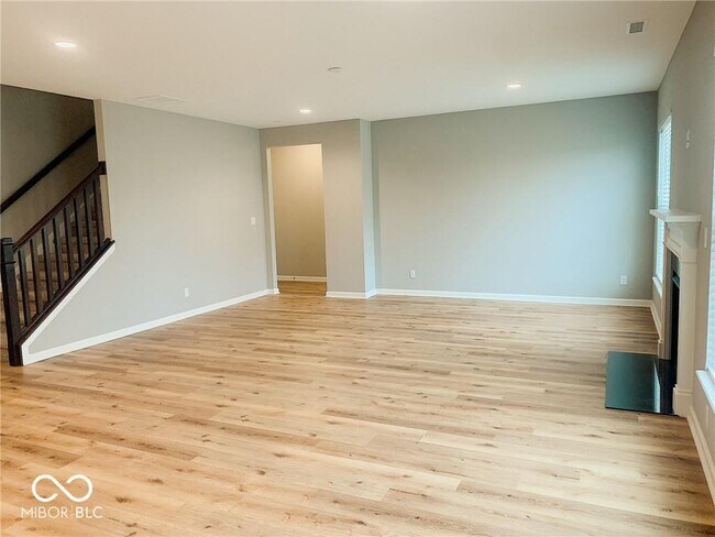 Building Photo - 2165 Davis Dr