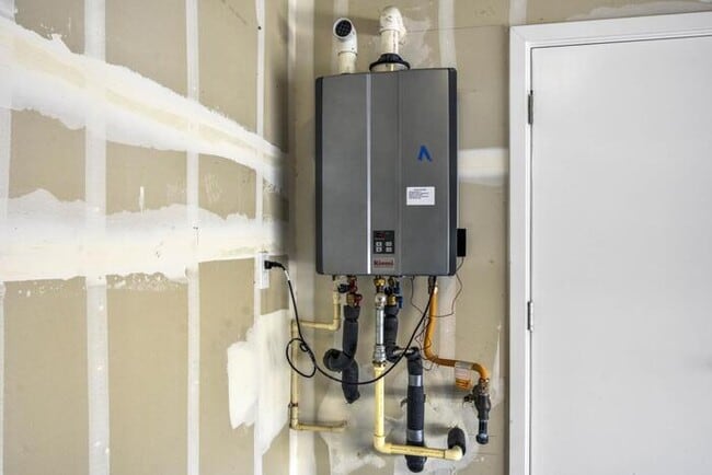 Building Photo - Beautiful Former Model Home For Rent! All the upgrades!