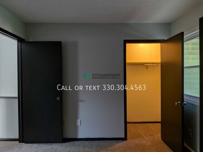 Building Photo - 235 Engadine Ct
