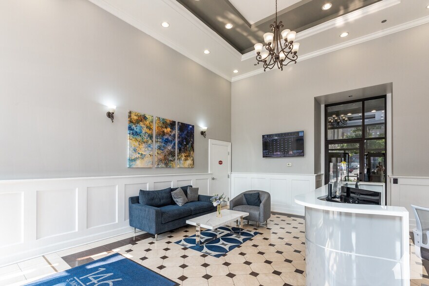 Building Photo - 1464 S MICHIGAN Ave