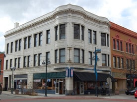 Building Photo - 425 15th St