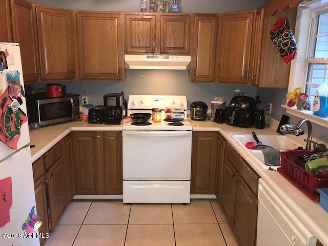 Building Photo - 29 Ardmore Ave