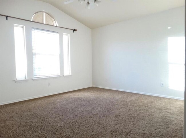 Building Photo - 3416 Chester Terrace