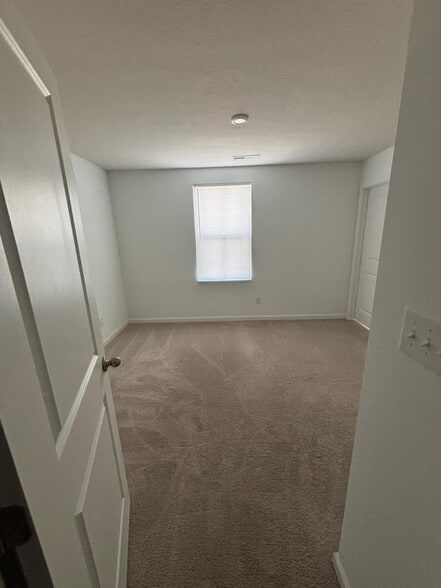 Building Photo - 8511 Fownes Ln