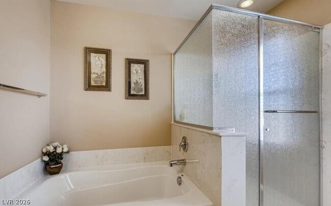 Building Photo - 3077 Camino Sereno Ave