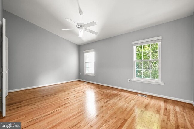 Building Photo - 25 Tivoli Lake Ct