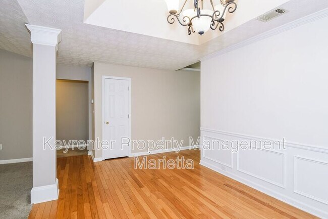 Building Photo - 1393 Treewood Trail