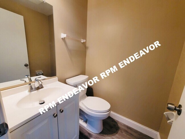 Building Photo - "Stunning 3-Bed Home with Modern Finishes, Spacious Yard, and Quiet Cul-De-Sac Location!"