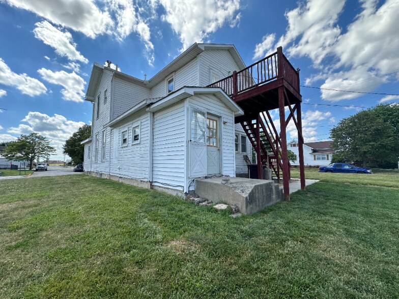 Building Photo - 403 S Main St