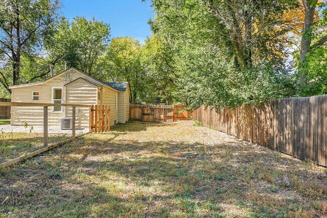 Building Photo - $1,495.00, 1-bed, 1-bath newly renovated l...