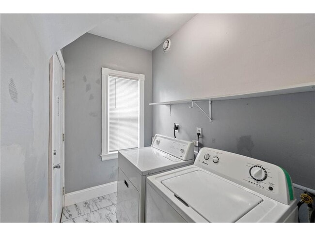 Building Photo - 4615 N Colfax Ave