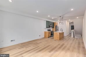 Building Photo - 1222 W Silver St