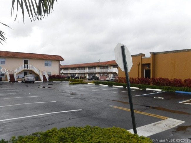 Building Photo - 2625 N Andrews Ave