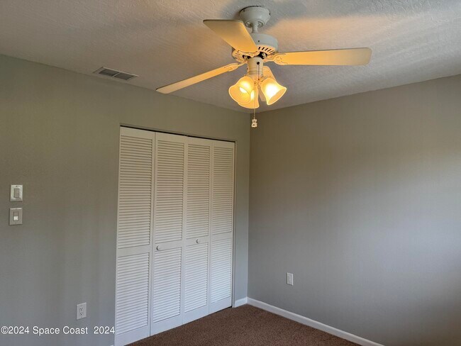 Building Photo - 6850 US-1