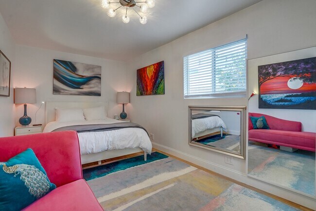 Building Photo - 12042 Sylvester St