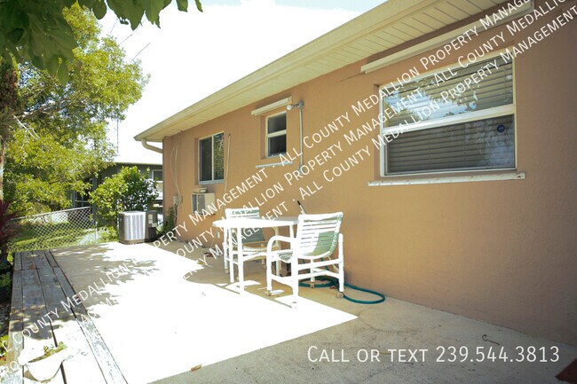 Building Photo - 606 SE 6th Terrace