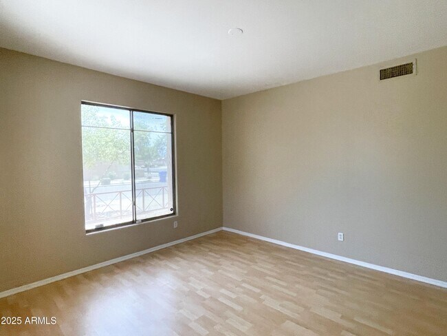 Building Photo - 7324 W Forest Grove Ave