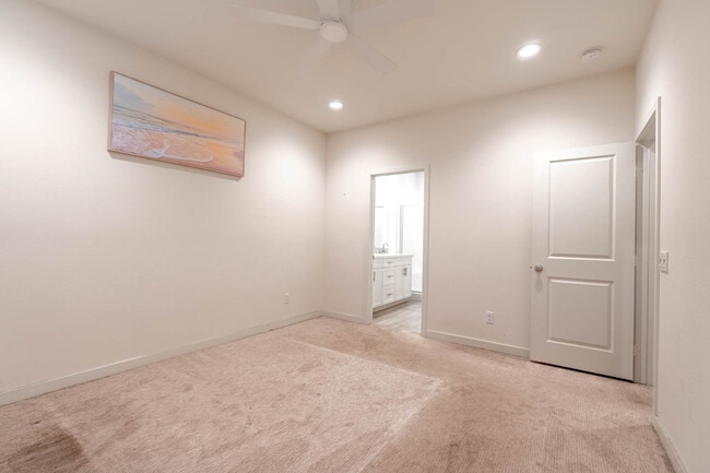 Building Photo - 320 Waverunner Ct