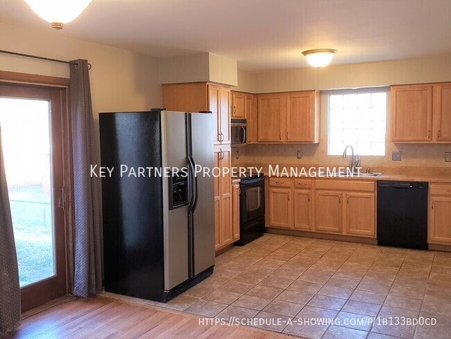 Building Photo - 6804 N Flora-