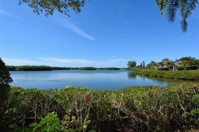 Building Photo - 1627 Boathouse Cir