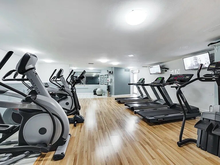 Building Photo - 3600 N Lake Shore Dr