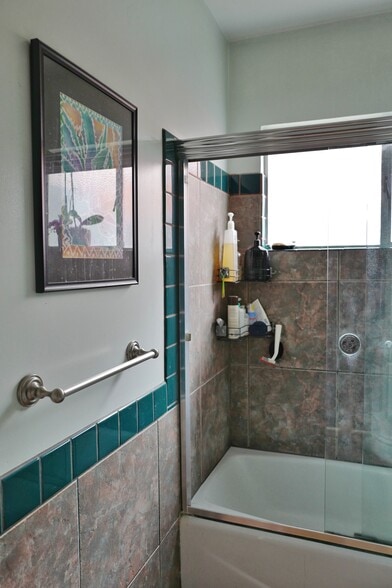 Building Photo - 1231 Montecito Dr