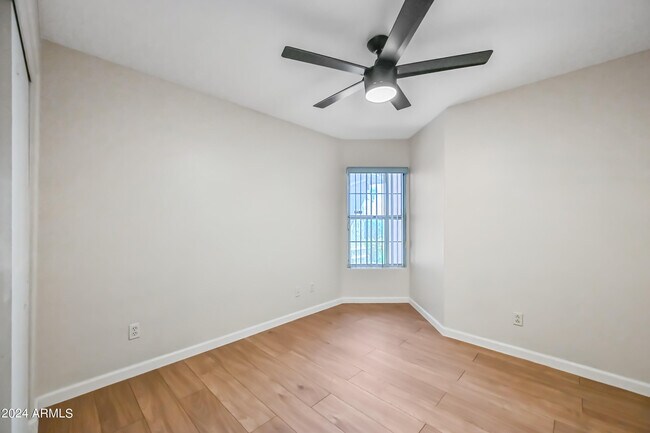 Building Photo - 4436 E Mountain Sage Dr