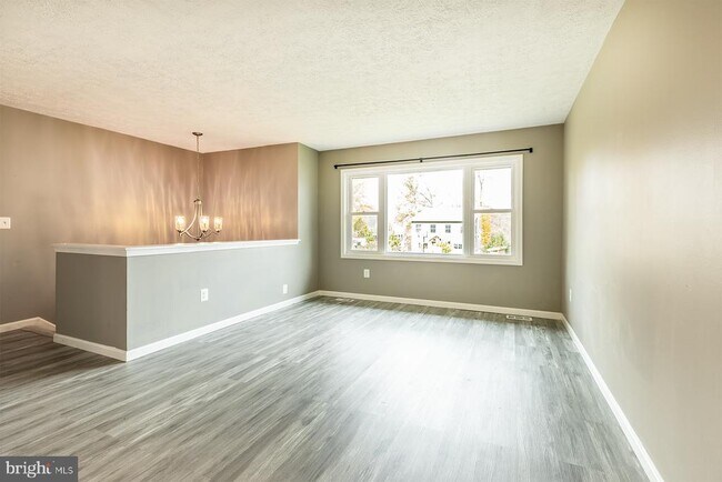 Building Photo - 847 Harbor View Terrace