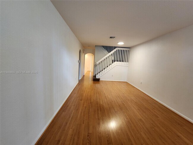 Building Photo - 2762 SW 85th Ave