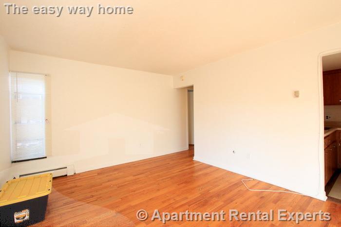 Building Photo - 524 Putnam Ave