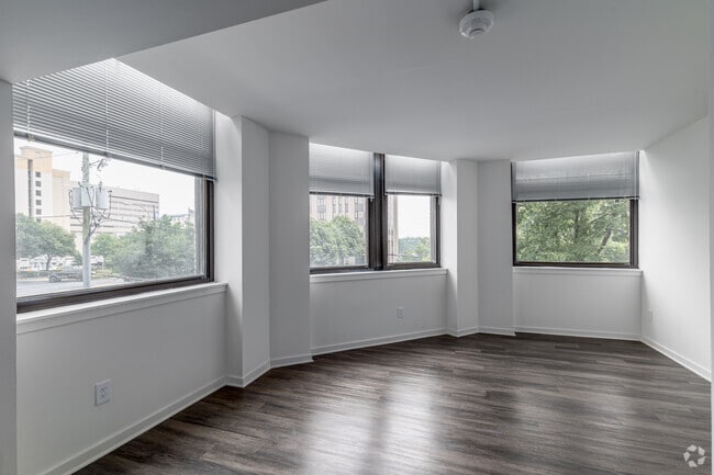 2 BR. 1.5 BA - 1162SF - Living Room - The Saville