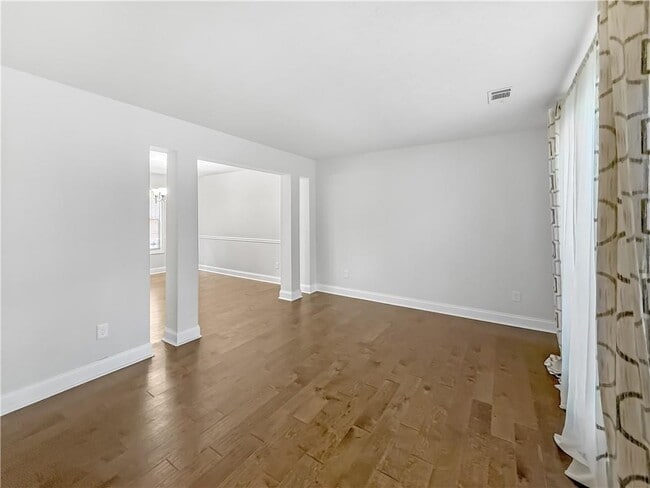 Building Photo - 4410 Wessington Ln